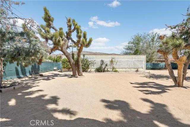 7658 Deer Trail, Yucca Valley Ca 92284 | Detached 22