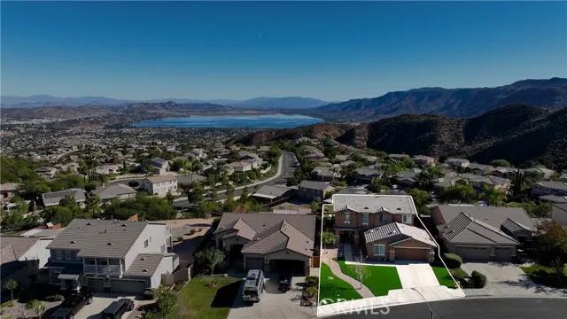 29204 Gateway Drive, Lake Elsinore Ca 92530 | Detached 24