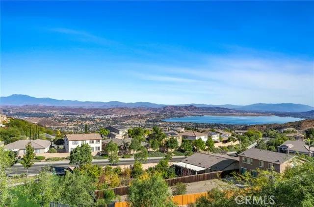 29204 Gateway Drive, Lake Elsinore Ca 92530 | Detached 23