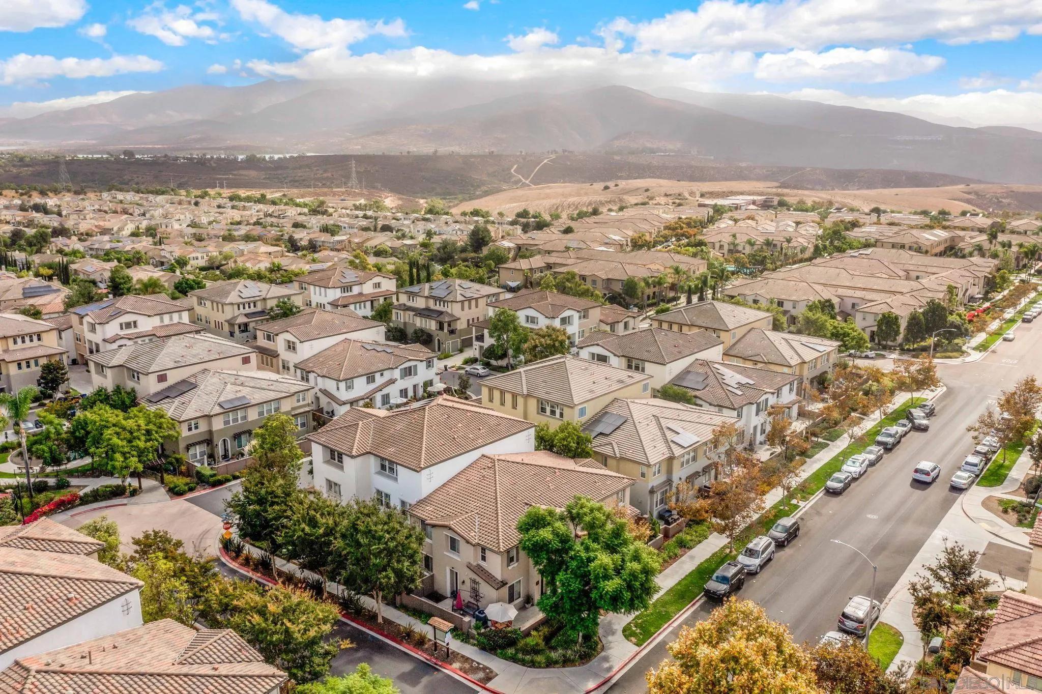 1761 Cripple Creek Dr # 1, Chula Vista Ca 91915 | Townhouse 28