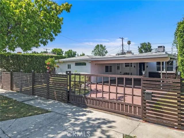 19525 Schoolcraft Street, Reseda Ca 91335 | Detached 1