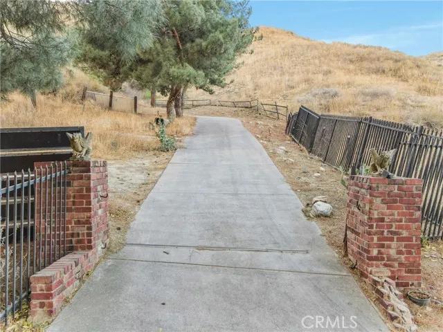 28869 Paradise Road, Castaic Ca 91384 | Detached 5