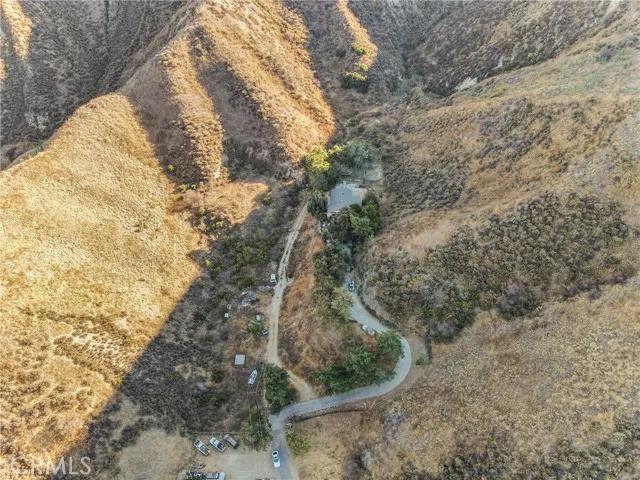 28869 Paradise Road, Castaic Ca 91384 | Detached 12