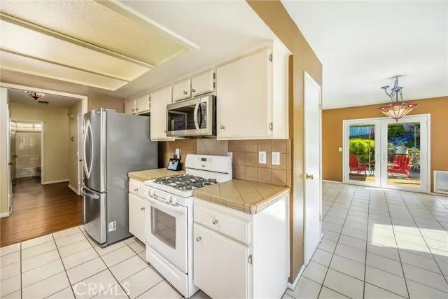 640 Jeremy Court, Redlands Ca 92374 | Detached 23