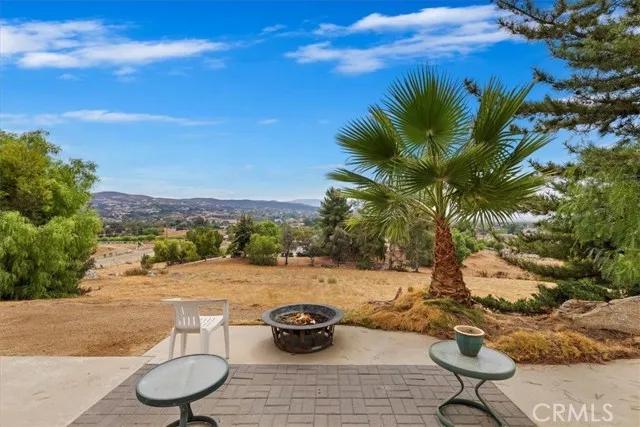 39423 Kapalua Way, Temecula Ca 92592 | Detached 60