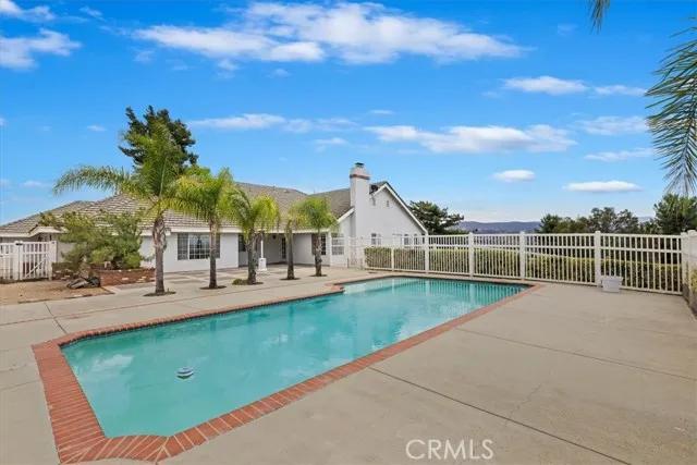 39423 Kapalua Way, Temecula Ca 92592 | Detached 55