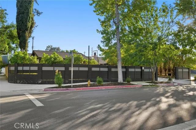 22400 Bessemer Street, Woodland Hills Ca 91367 | Detached 46