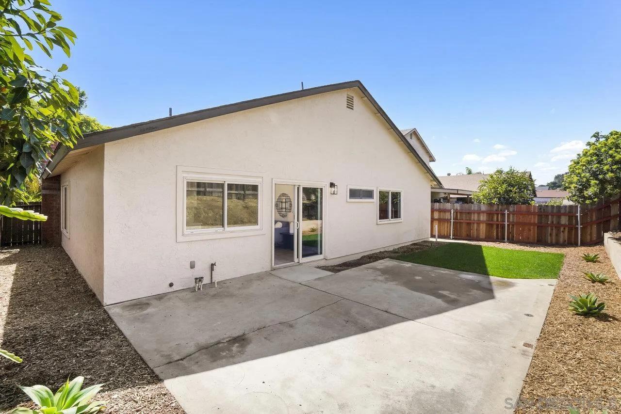 7040 Gunzan St., Paradise Hills Ca 92139 | Detached 32