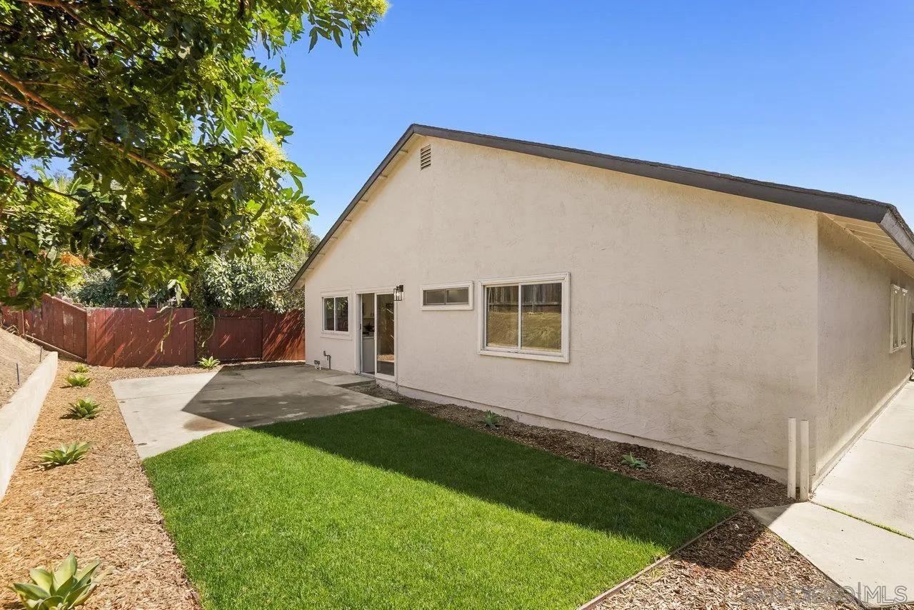 7040 Gunzan St., Paradise Hills Ca 92139 | Detached 34