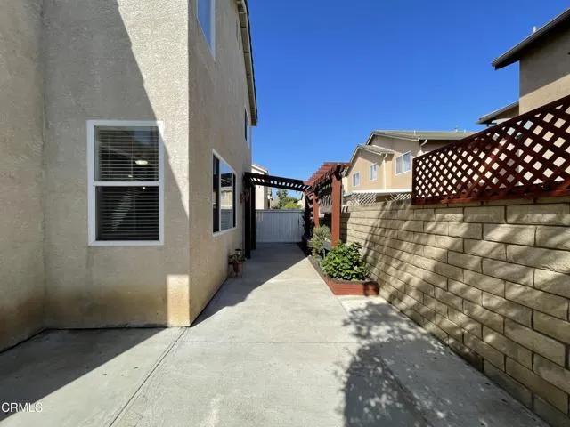 1105 Corte Las Holas, Oxnard Ca 93030 | Detached 2