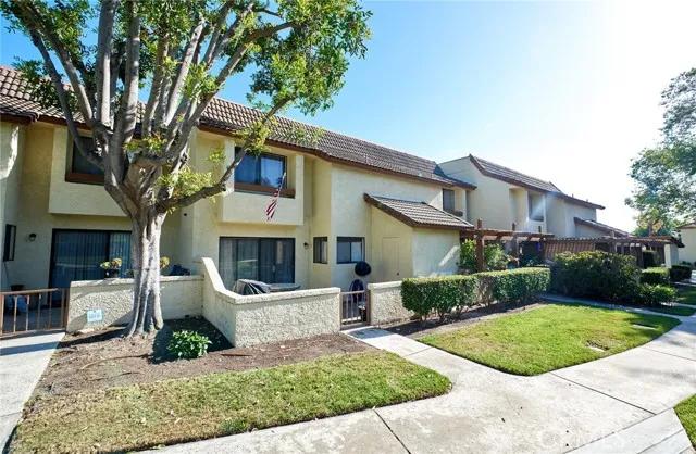 821 Lancaster Drive, Claremont Ca 91711 | Townhouse 13