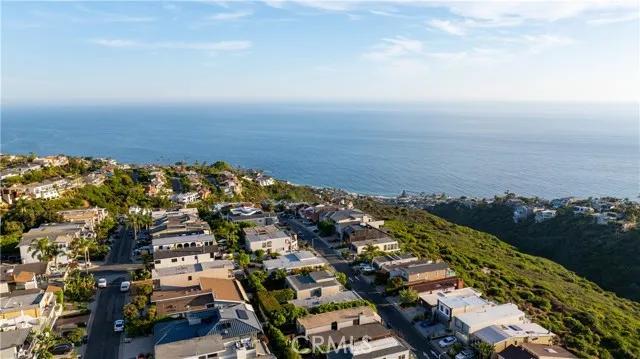 920 Quivera Street, Laguna Beach Ca 92651 | Detached 58