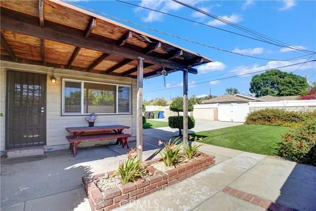 9822 Stanwin Avenue, Pacoima Ca 91331 | Detached 23