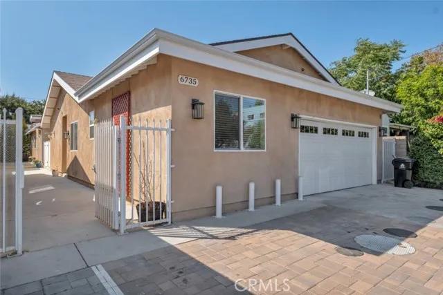 6735 Morella Avenue, North Hollywood Ca 91606 | Detached 2