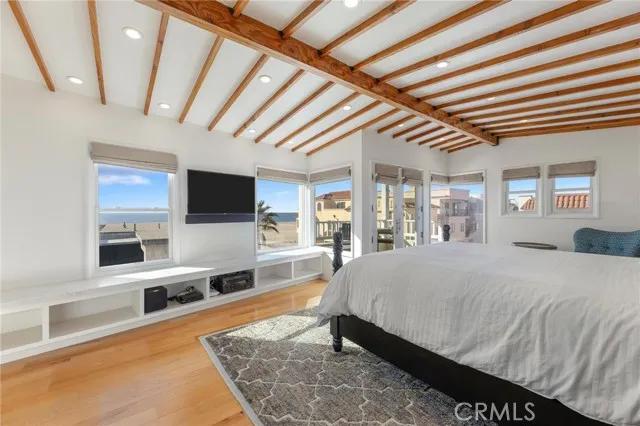 18 5th Street, Hermosa Beach Ca 90254 | Detached 23