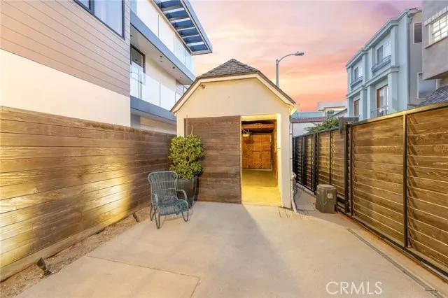 18 5th Street, Hermosa Beach Ca 90254 | Detached 46