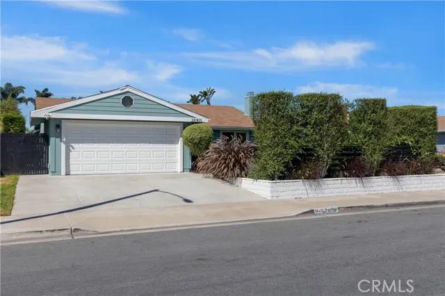 20911 Charwood Lane, Huntington Beach Ca 92646 | Detached 23