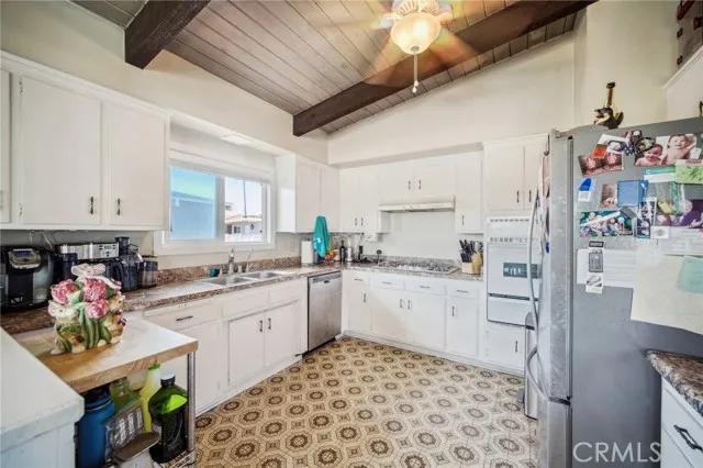 1227 New Bedford Court, Ventura Ca 93001 | Detached 21