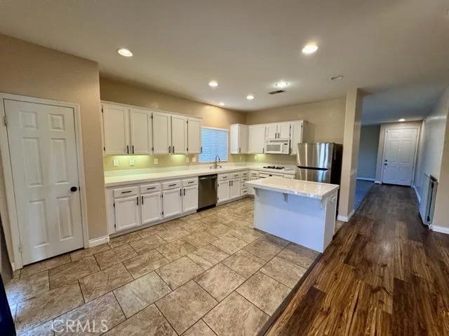 804 El Dorado Court, Lake Elsinore Ca 92530 | Detached 13