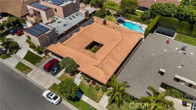 6633 S Sherbourne Drive, Los Angeles Ca 90056 | Detached 52