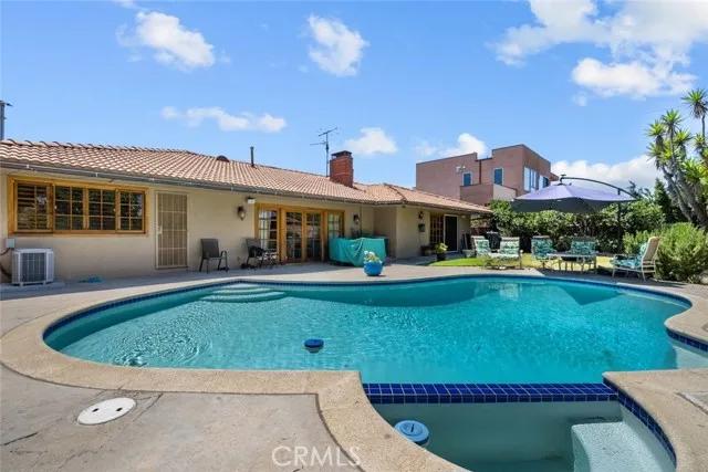 6633 S Sherbourne Drive, Los Angeles Ca 90056 | Detached 0