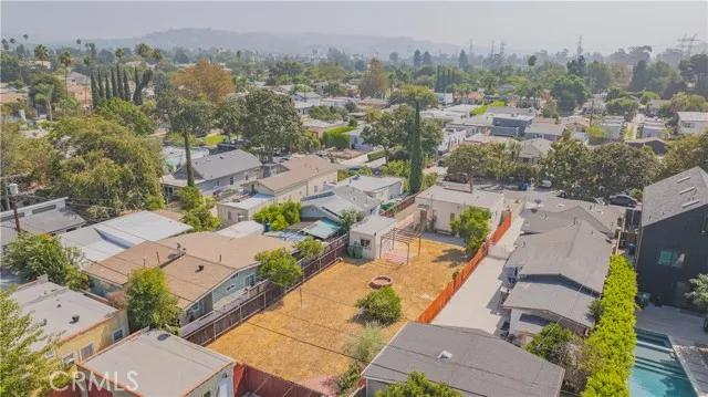 2959 Finch Street, Los Angeles Ca 90039 | Detached 21