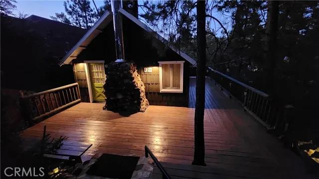 121 E Aeroplane Boulevard, Big Bear City Ca 92314 | Detached 42