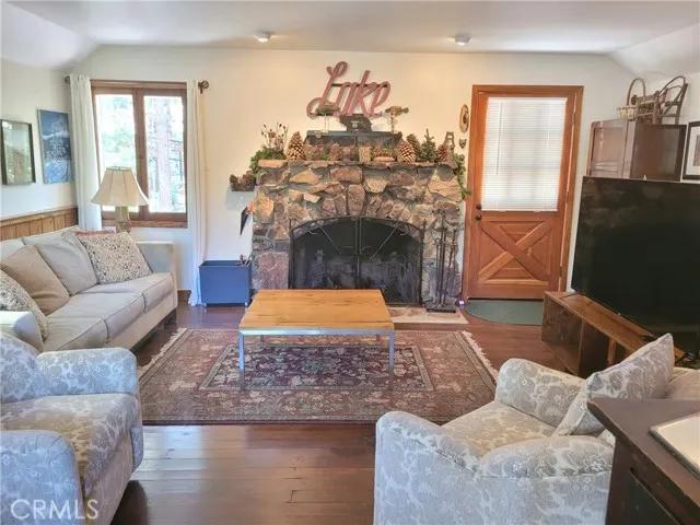 121 E Aeroplane Boulevard, Big Bear City Ca 92314 | Detached 18