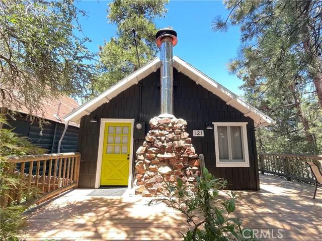 121 E Aeroplane Boulevard, Big Bear City Ca 92314 | Detached 15