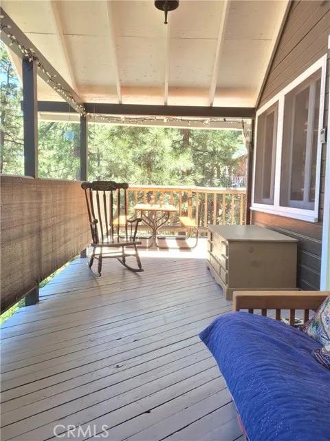 121 E Aeroplane Boulevard, Big Bear City Ca 92314 | Detached 29