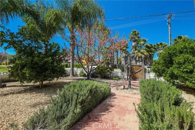 42195 Acacia Avenue, Hemet Ca 92544 | Detached 1