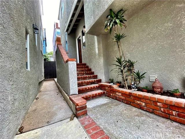 434 Manhattan Avenue, Hermosa Beach Ca 90254 | Detached 25