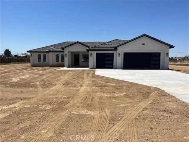 12744 Pauhaska Road, Apple Valley Ca 92308 | Detached 0