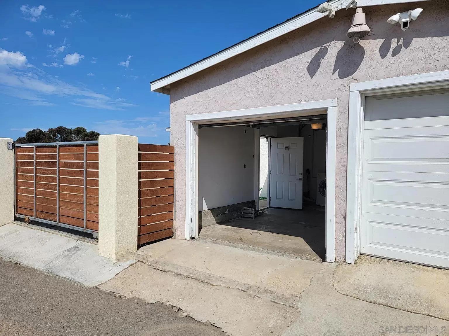 1305 Puls St, Oceanside Ca 92058 | Detached 27