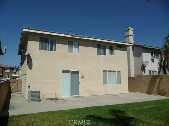 7129 Las Palmas Drive, Fontana Ca 92336 | Detached 17