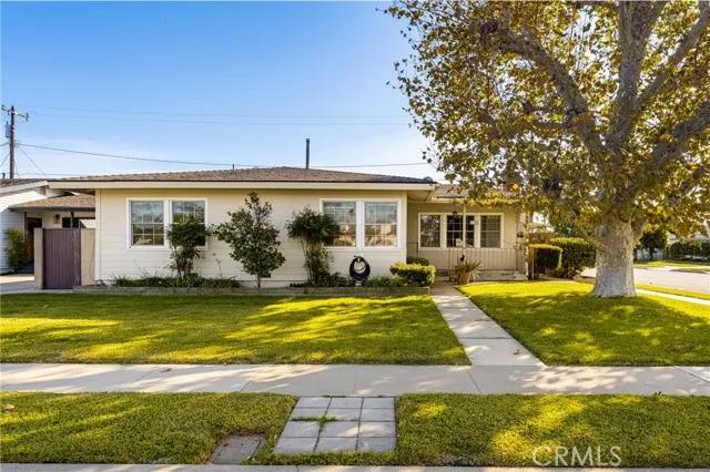 2102 E Napa Place, Anaheim Ca 92806 | Detached 3