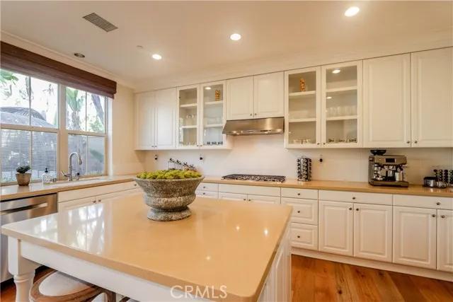 121 Beechmont, Irvine Ca 92620 | Detached 22