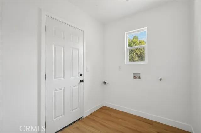 8142 Irvine Avenue, North Hollywood Ca 91605 | Detached 28