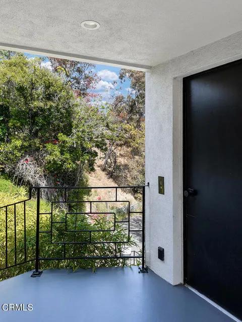 2922 Hollyridge Drive, Los Angeles Ca 90068 | Detached 29