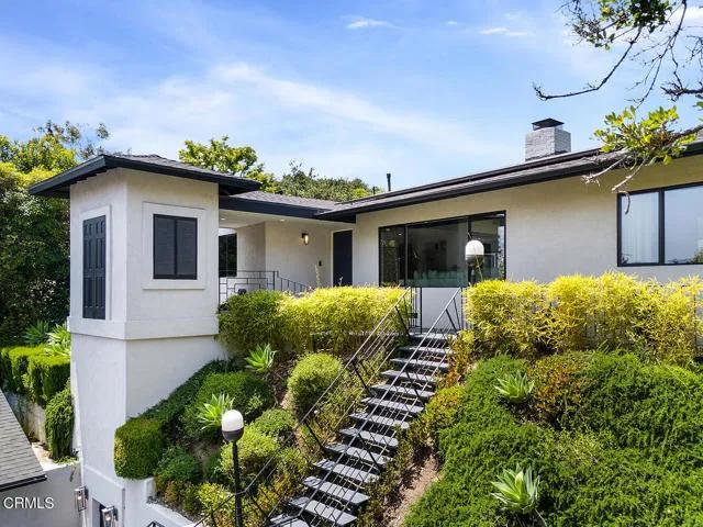 2922 Hollyridge Drive, Los Angeles Ca 90068 | Detached 36