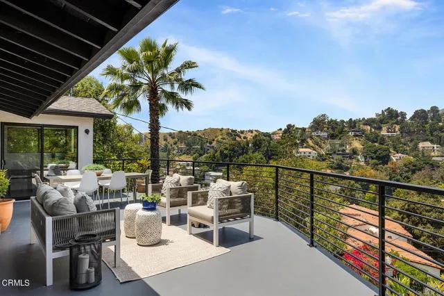 2922 Hollyridge Drive, Los Angeles Ca 90068 | Detached 35