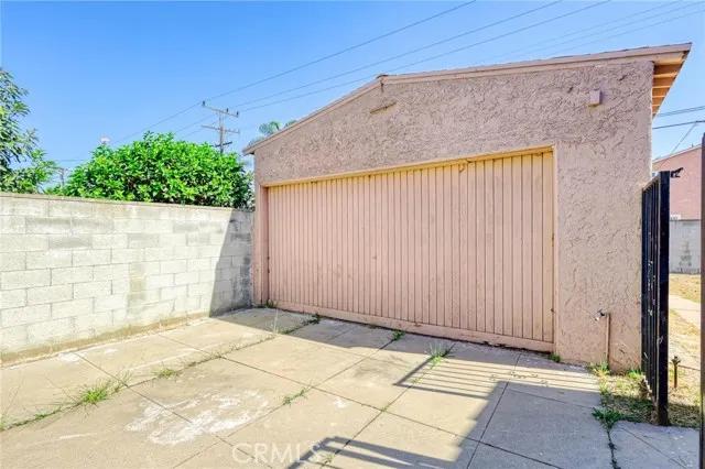 8814 S 3rd Avenue, Inglewood Ca 90305 | Detached 29