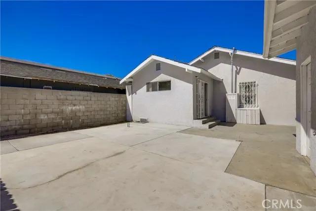 1446 Orange Avenue, Long Beach Ca 90813 | Detached 35