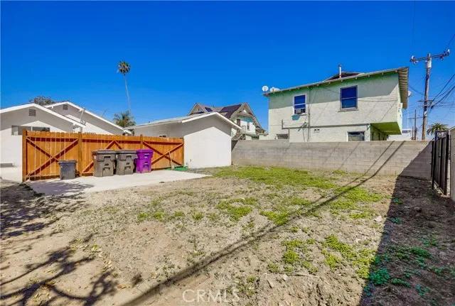 1446 Orange Avenue, Long Beach Ca 90813 | Detached 41