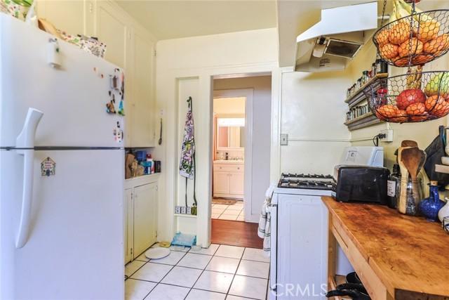 144 S Kenmore Avenue, Los Angeles CA 90004 | Multi Family 33