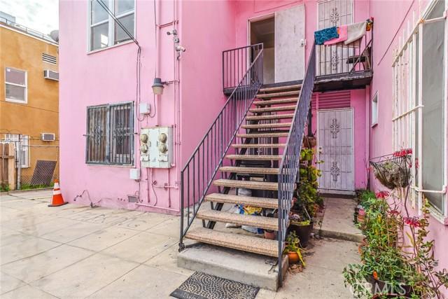 144 S Kenmore Avenue, Los Angeles CA 90004 | Multi Family 15