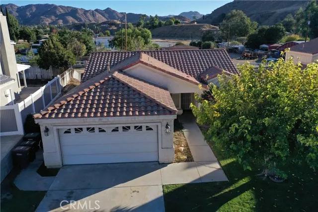 2594 Gunnison Way, Colton Ca 92324 | Detached 42