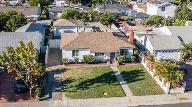 8607 Stansbury Avenue, Panorama City Ca 91402 | Detached 4