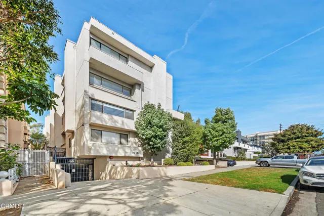 11915 Gorham Avenue # 3, Los Angeles Ca 90049 | All Other Attached 0