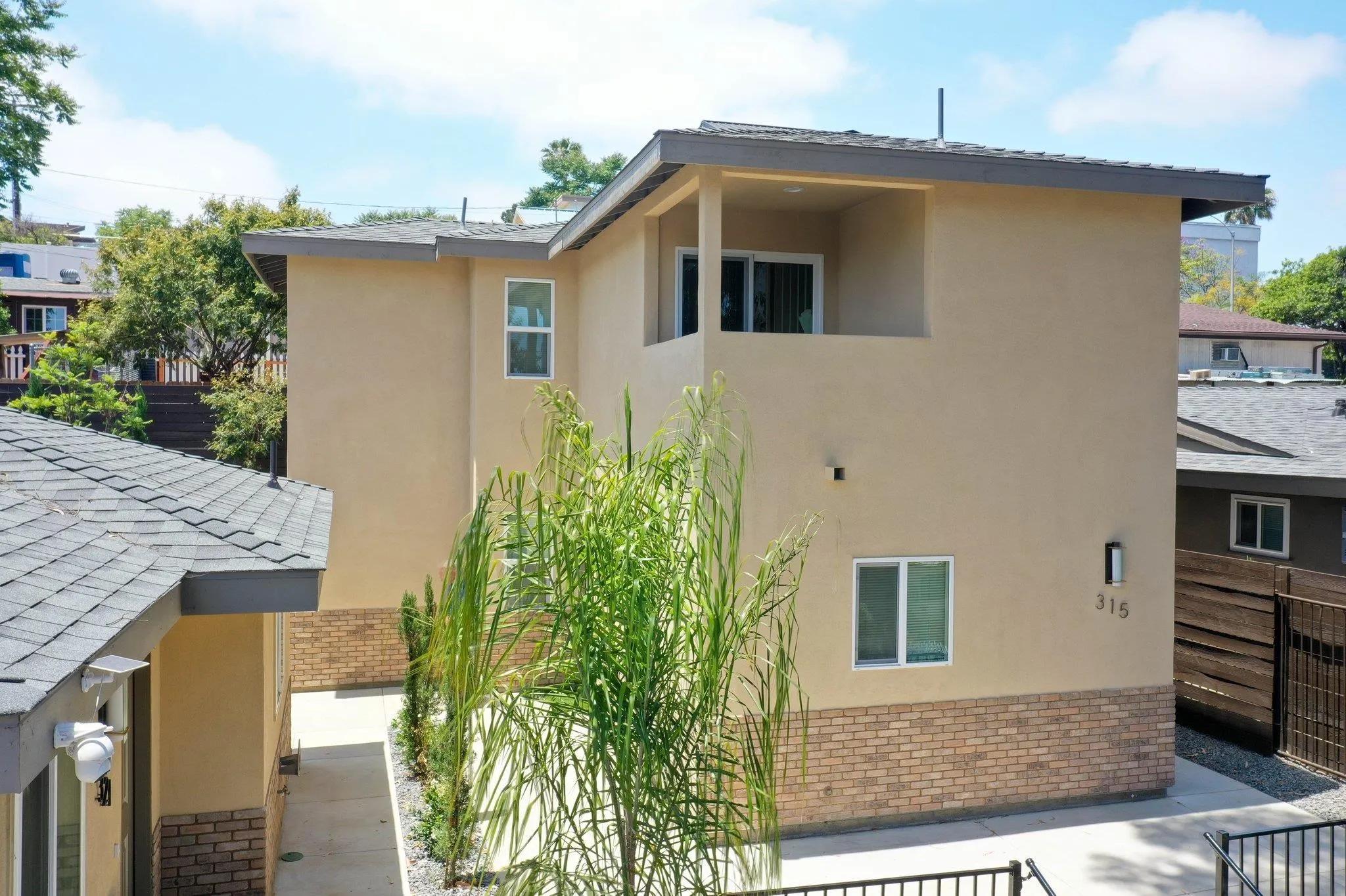 307-21 S Grape St, Escondido Ca 92025 | Multi Family 5